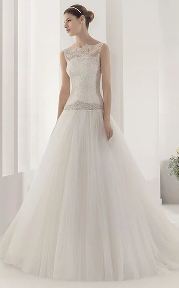 Scalloped Neck Drop Crystal Waist Tulle Ball Gown With Lace Top