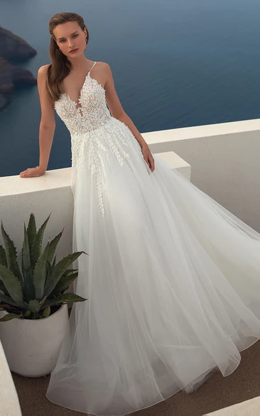 Romantic Spaghetti A-Line Lace Tulle Wedding Dress With Open Back And Appliques