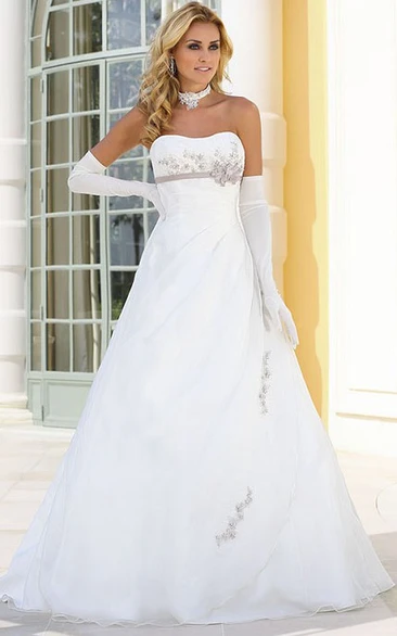 Strapless Floor-Length Floral Satin Wedding Dress With Appliques