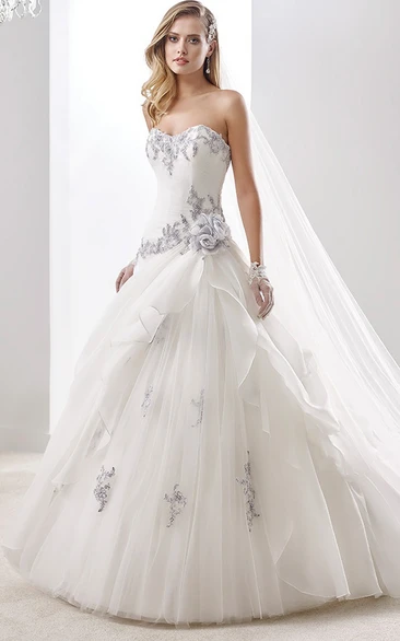 Sweetheart A-line Wedding Gown with Striking Appliques and Asymmetrical Ruffles Overlayer