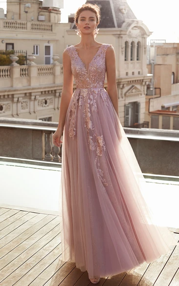 Simple A-Line V-neck Tulle Floor-length Formal Dress with Appliques