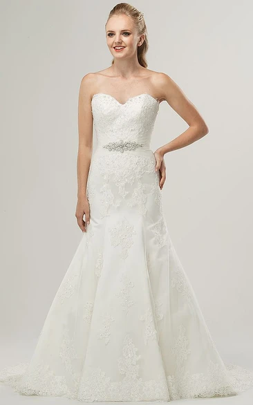 Trumpet Long Sweetheart Jeweled Lace Wedding Dress With Appliques And Beading
