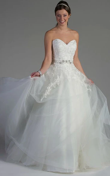Sweetheart Embroidered Top Tulle Bridal Ball Gown With Crystal Waist