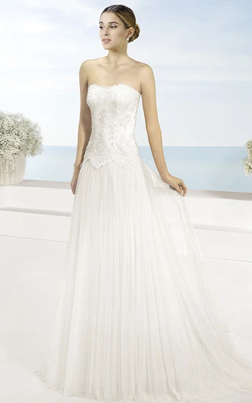 A-Line Strapless Floor-Length Appliqued Sleeveless Tulle Wedding Dress With Cape