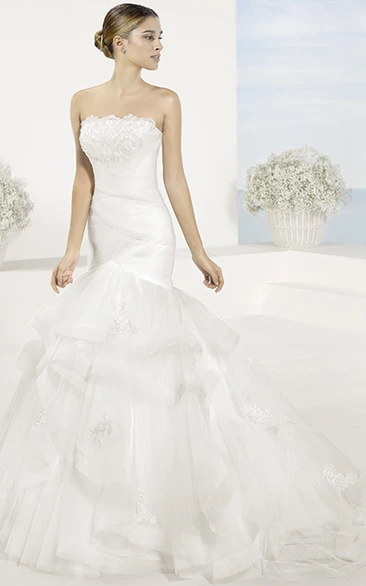 A-Line Strapless Sleeveless Floor-Length Cascading-Ruffle Tulle Wedding Dress With Appliques And Backless Style