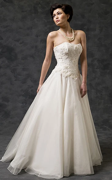 A-Line Strapless Tulle&Satin Wedding Dress With Watteau Train