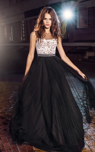 A-Line Long Scoop-Neck Sleeveless Tulle Illusion Dress With Appliques