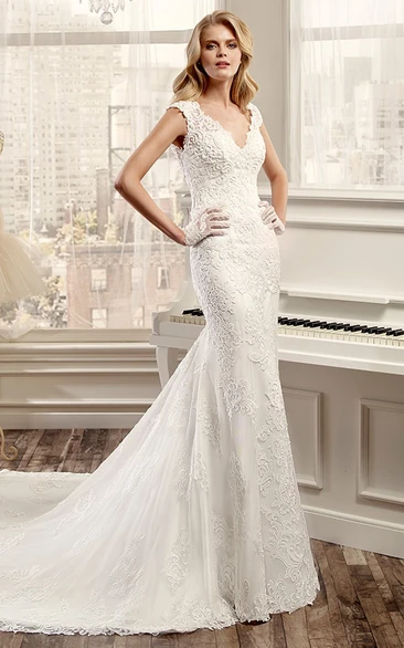 V-Neck Lace Wedding Dress With Open Back And Court Train