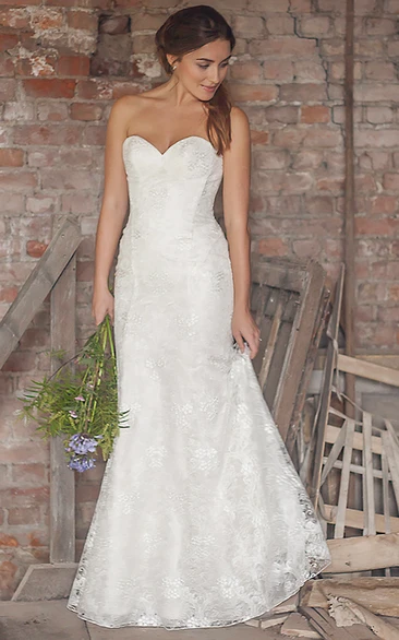 Sweetheart Floor-Length Appliqued Lace&Satin Wedding Dress With V Back