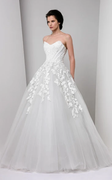 Ball Gown Sweetheart Tulle Wedding Dress