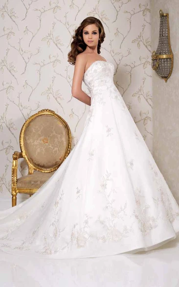 Floor-Length Strapless Appliqued Satin Wedding Dress With Chapel Train And Lace-Up