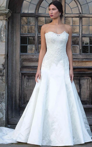 A-Line Appliqued Strapless Floor-Length Sleeveless Satin Wedding Dress