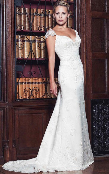 Sheath Cap-Sleeve Appliqued Maxi V-Neck Lace Wedding Dress