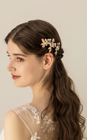 Delicate Handmade Golden Hair Pins with Flowers