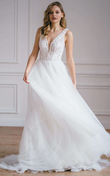 Modern Plunging Neckline A Line Tulle Sleeveless Floor-length Wedding Dress