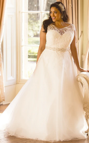 Ball Gown Scoop-Neck Sleeveless Long Jeweled Tulle Plus Size Wedding Dress With Appliques And Illusion