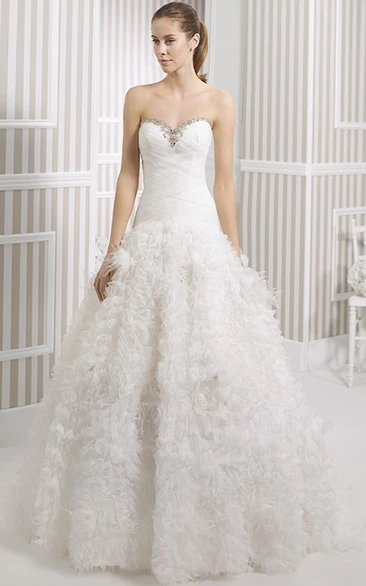 A-Line Ruched Floor-Length Sweetheart Organza Wedding Dress With Ruffles And Beading
