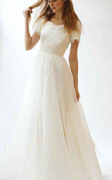 V-Neck Short Sleeve A-Line Tulle Wedding Dress With Lace Bodice