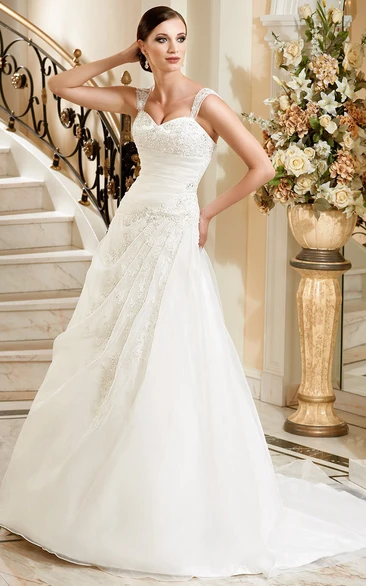 A-Line Sleeveless Floor-Length Appliqued Strapped Lace Wedding Dress With Side Draping