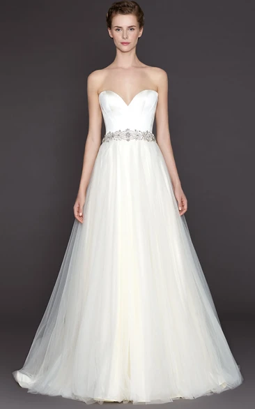 A-Line Floor-Length Sweetheart Tulle Wedding Dress With Waist Jewellery And V Back