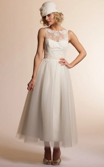 A-Line Bateau-Neck Sleeveless Tulle Wedding Dress With Deep-V Back