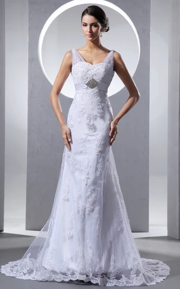 Empire V Neck Sleeveless Mermaid Wedding Dress With Lace Appliques And Beading