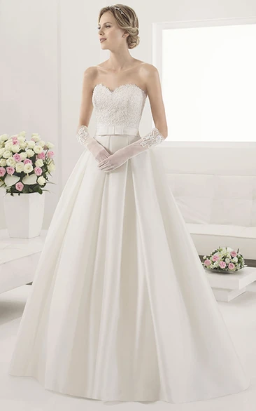 Sweetheart Taffeta Ball Gown With Belt And Lace Bodice