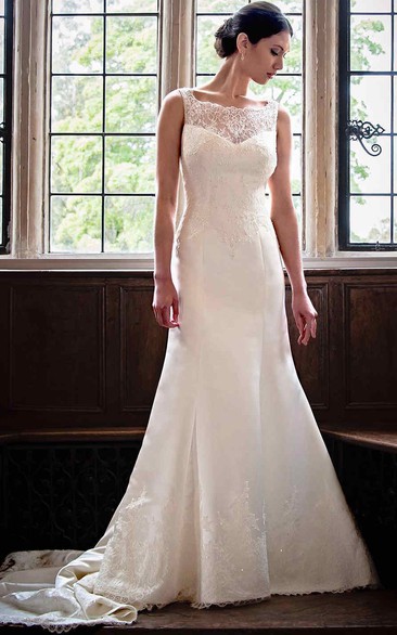 Sheath Long Sleeveless Bateau-Neck Appliqued Lace&Satin Wedding Dress With Beading