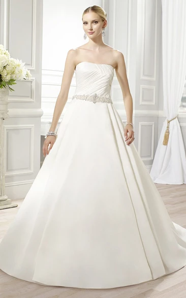 Ball-Gown Long Ruched Sleeveless Strapless Satin Wedding Dress With Waist Jewellery And Backless Style