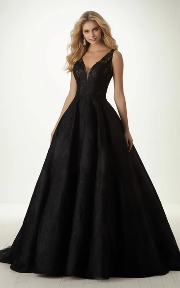 Plunging Neckline V-neck Ball Gown Satin Sleeveless Evening Dress 2023 Simple Sexy Ethereal Modern