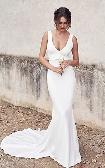 Mermaid Wedding Dress with V-neck and Open Back in Satin Romantic Satin V-neck Wedding Dress