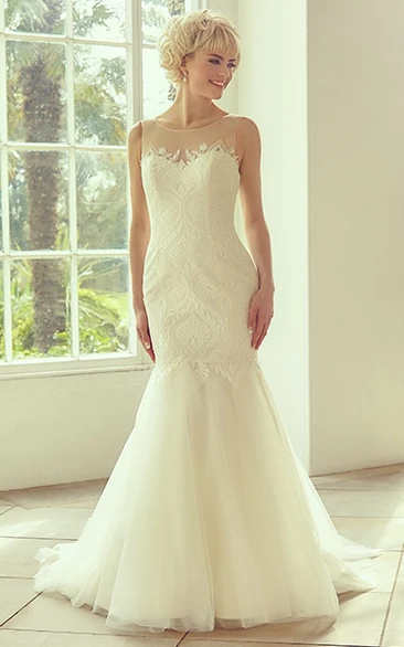 Bateau Floor-Length Appliqued Tulle Wedding Dress With Court Train And Illusion