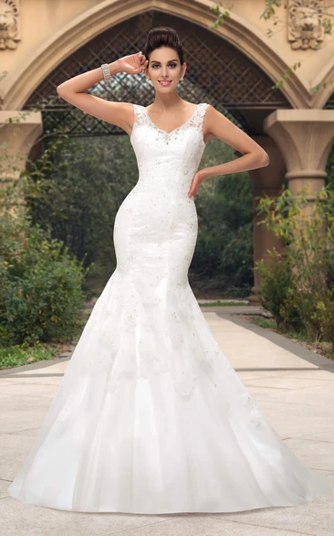 V-neck Lace Appliqued Sleeveless Mermaid Open Back Bridal Gown