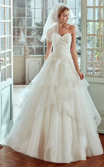 Sweetheart A-line Wedding Dress with Ruching Tiers and Lace Bodice