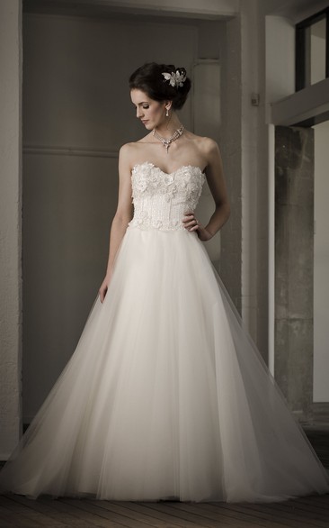 A-Line Ball-Gown Floor-Length Sweetheart Floral Sleeveless Tulle Wedding Dress With Backless Style And Appliques