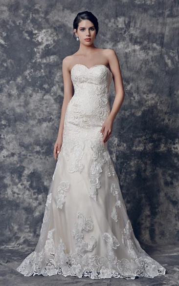 Elegant Sweetheart Fit and Flare Lace Wedding Dress