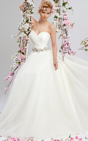 Ball Gown Sweetheart Maxi Criss-Cross Sleeveless Tulle Wedding Dress With Waist Jewellery