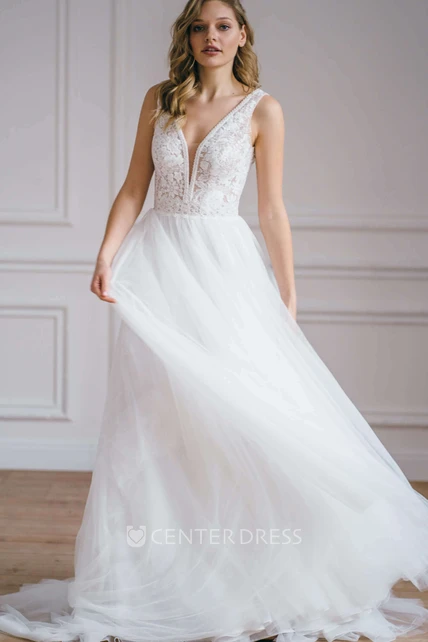 Simple Plunging Neckline A Line Tulle Long Sleeve Floor-length