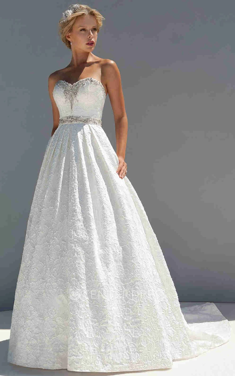 A-Line Long Sleeveless Sweetheart Appliqued Lace Wedding Dress With Waist Jewellery And Beading