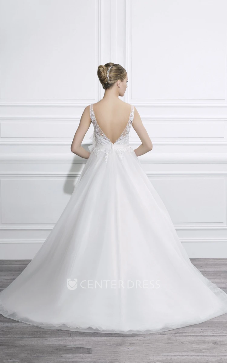 Ball-Gown Appliqued Sleeveless Strapless Floor-Length Tulle Wedding Dress With Flower And Low-V Back