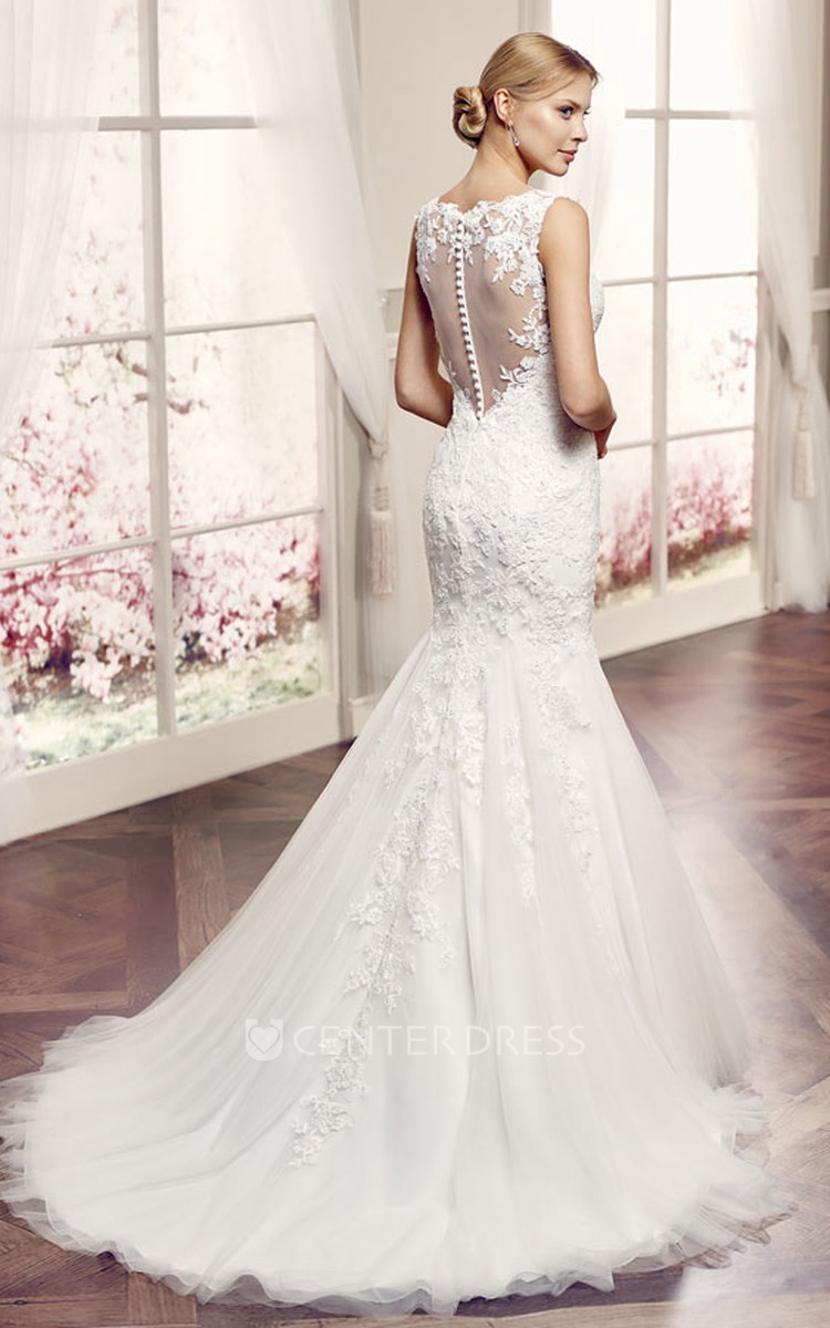 Tiered lace mermaid outlet wedding dress