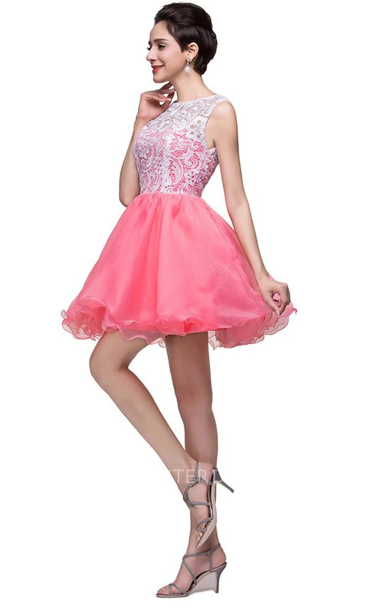 Lovely Sleeveless Lace Homecoming Dress Short 