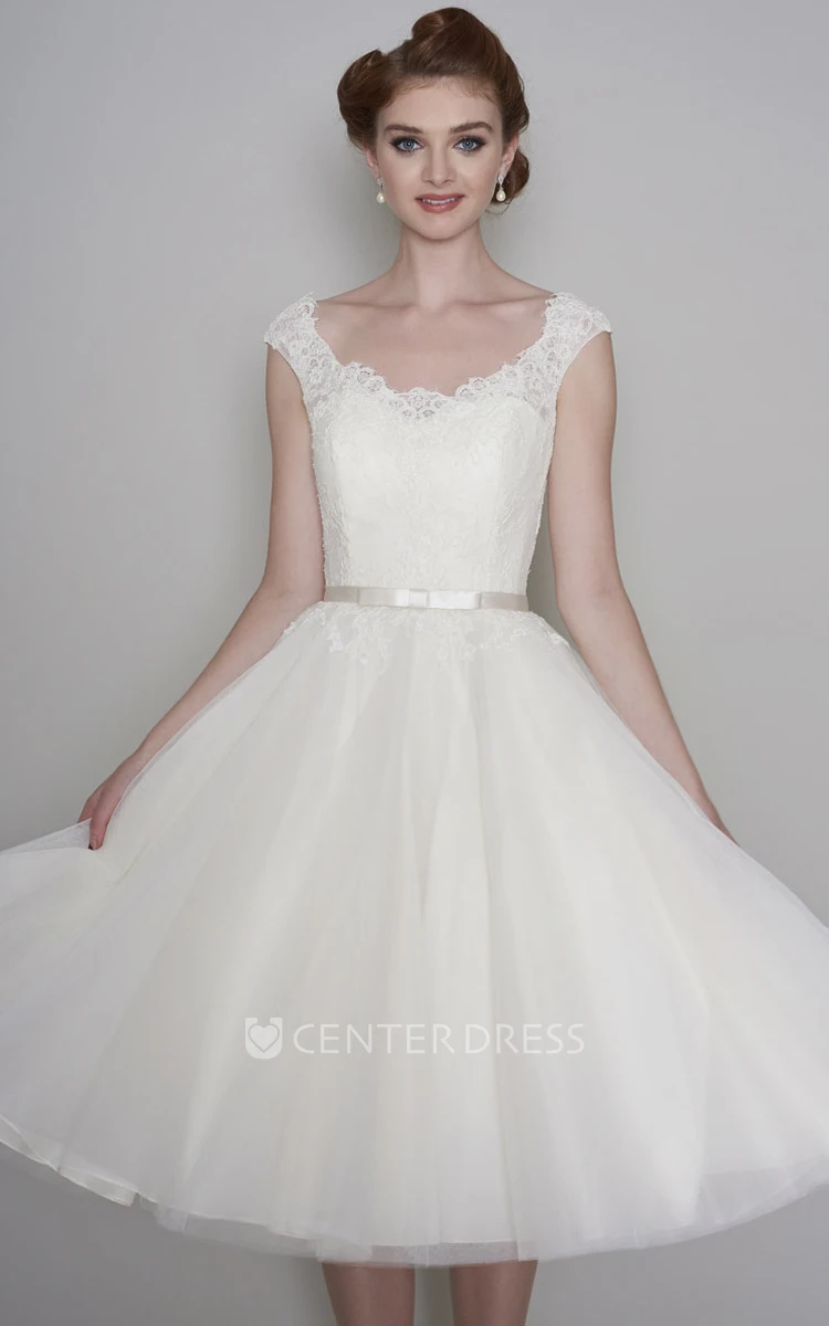 Cap Sleeve Tea length Vintage Lace V-neck Tulle Wedding Dress With Buttons