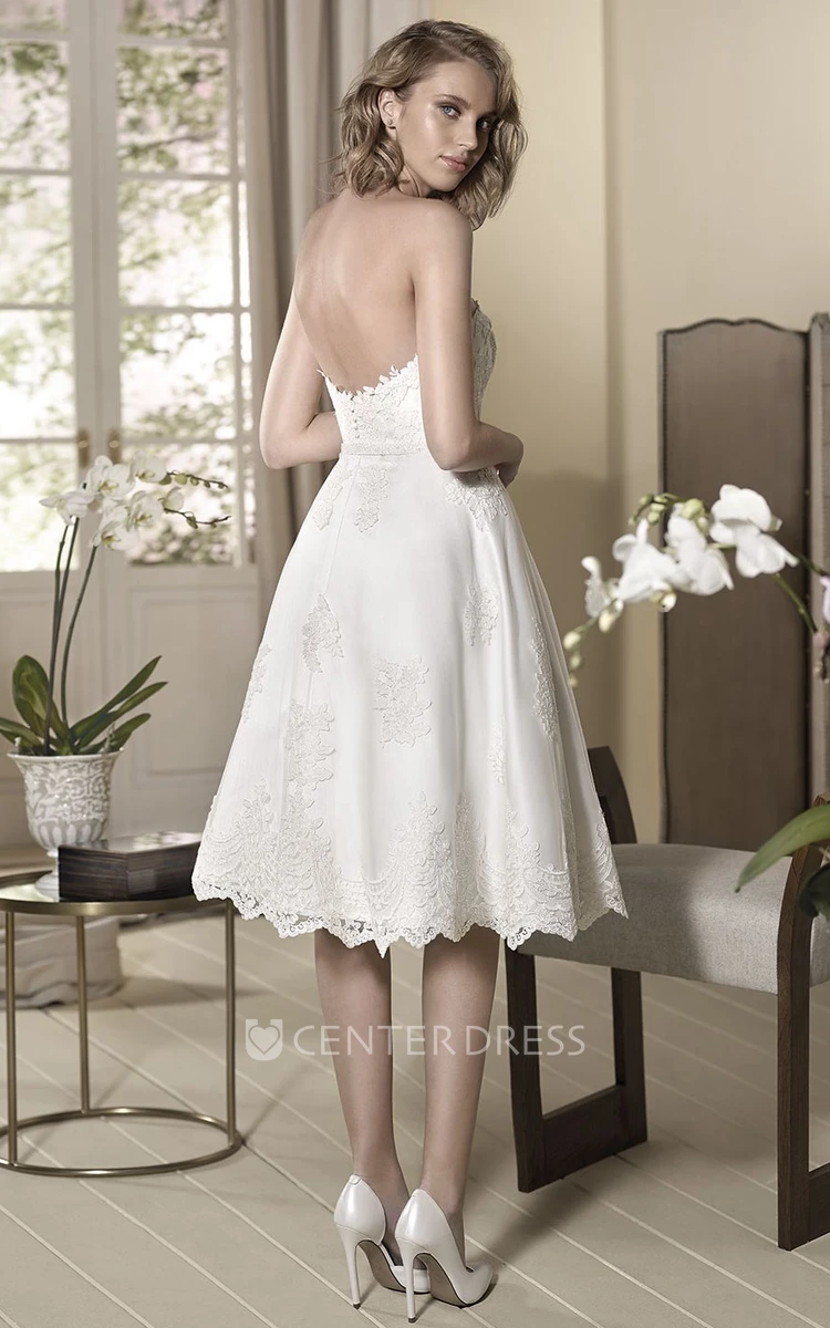 A-Line Appliqued Knee-Length Sweetheart Sleeveless Satin&Lace Wedding Dress