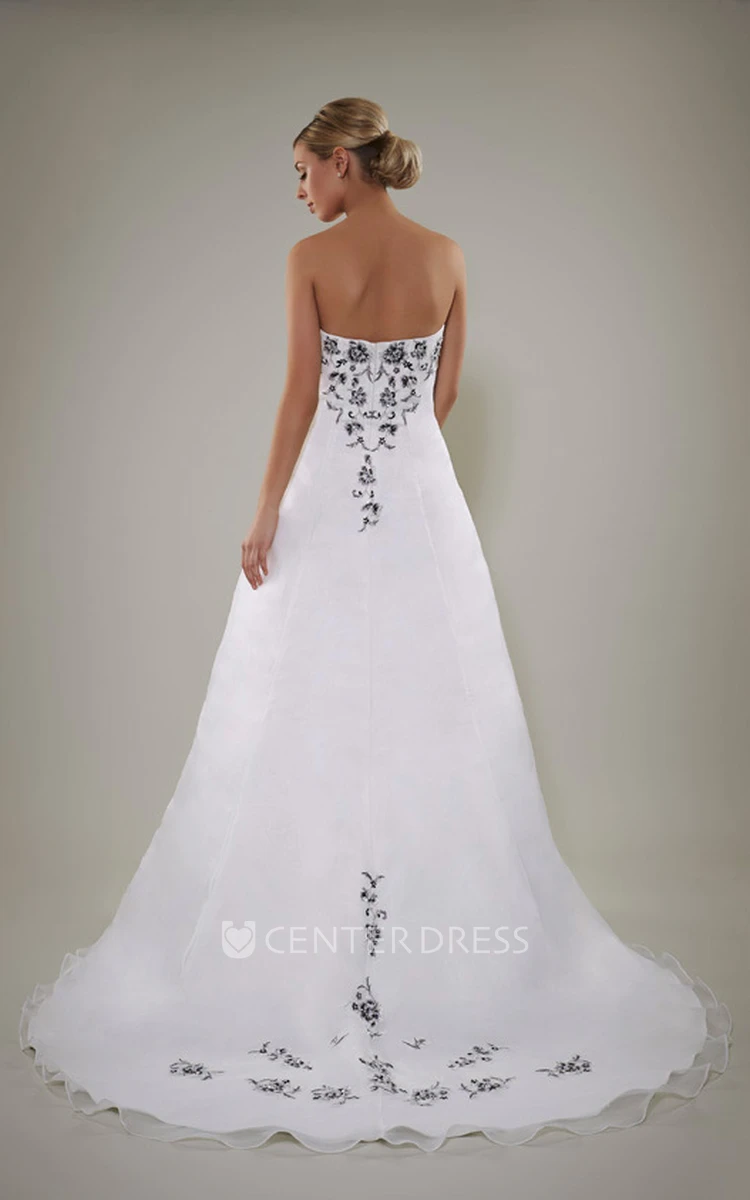 A-Line Floor-Length Embroidered Strapless Sleeveless Satin Wedding Dress With Backless Style And Side Draping