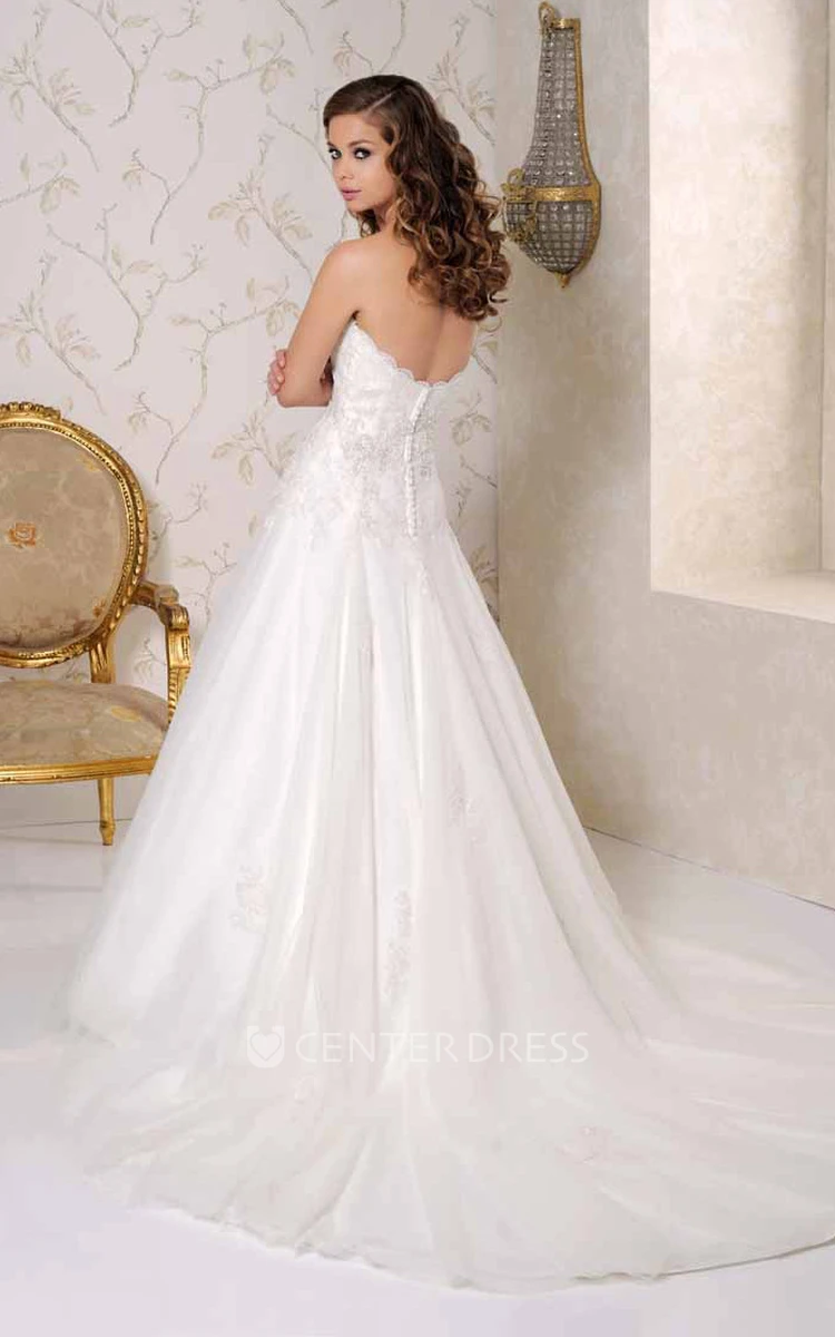 Sweetheart Maxi Appliqued Tulle Wedding Dress With Chapel Train And V Back