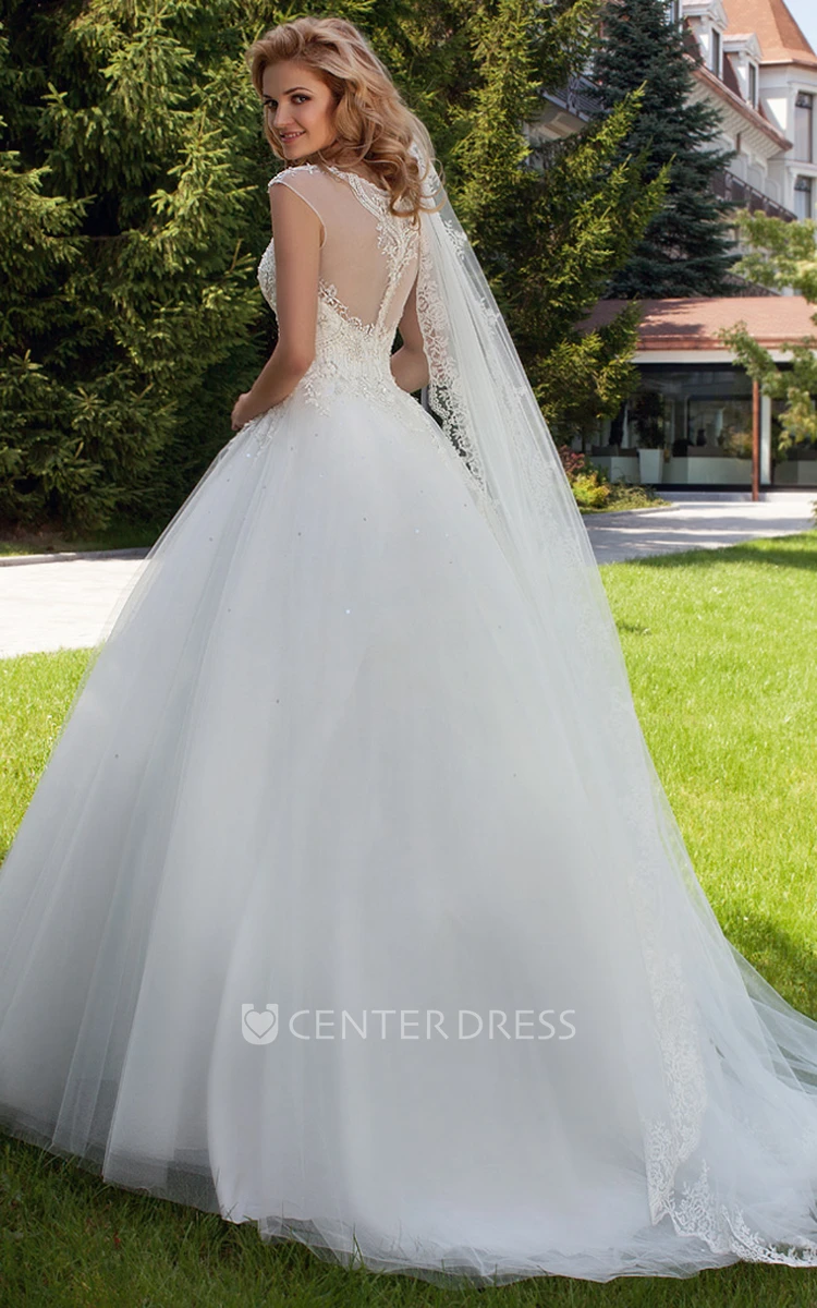 Ball-Gown Sleeveless Appliqued Bateau Maxi Tulle Wedding Dress With Illusion Back And Court Train