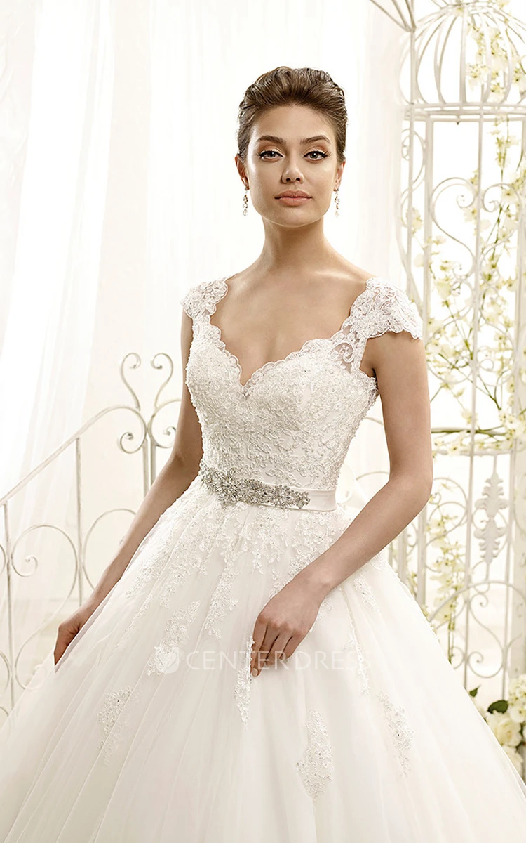 Ball Gown Long Appliqued Cap-Sleeve Tulle&Lace Wedding Dress