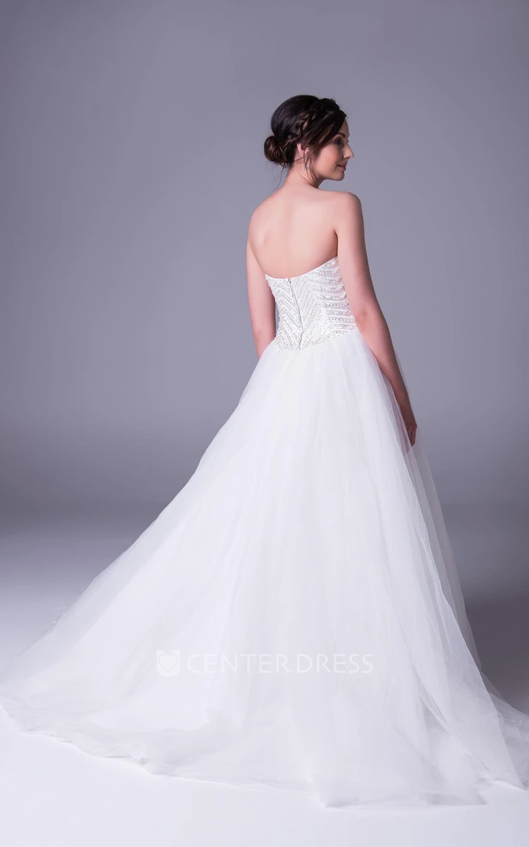 A-Line Sweetheart Tulle Wedding Dress With Beading