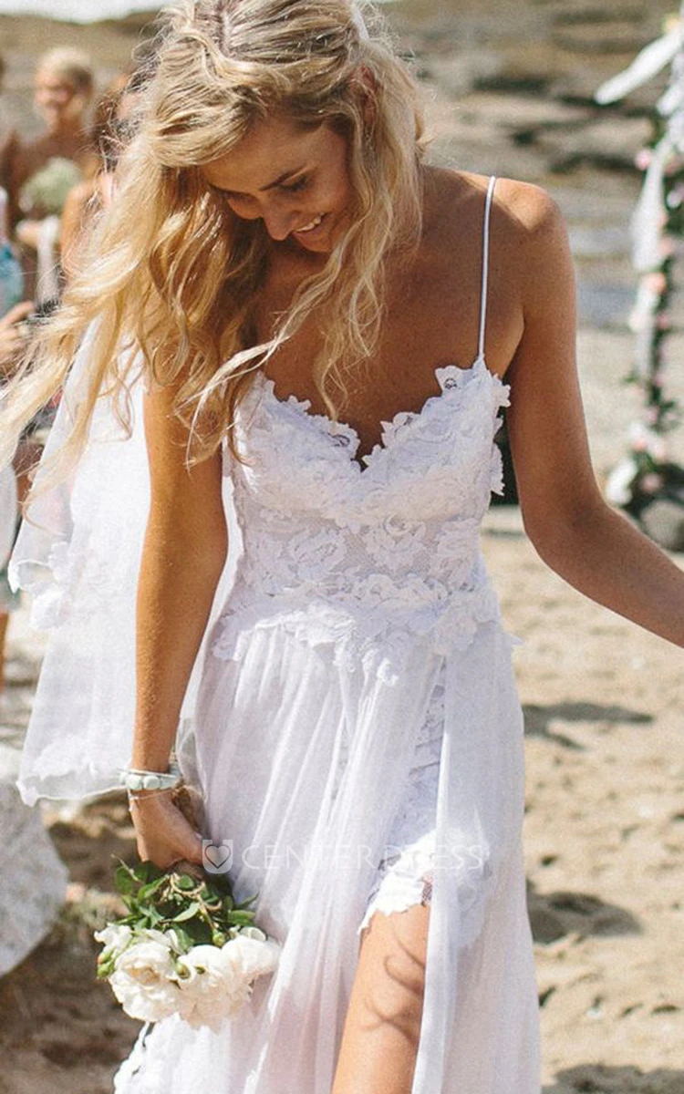 Elegant Spaghetti Straps Lace Appliqués Beach Wedding Dress Casual Sexy Long Chiffon
